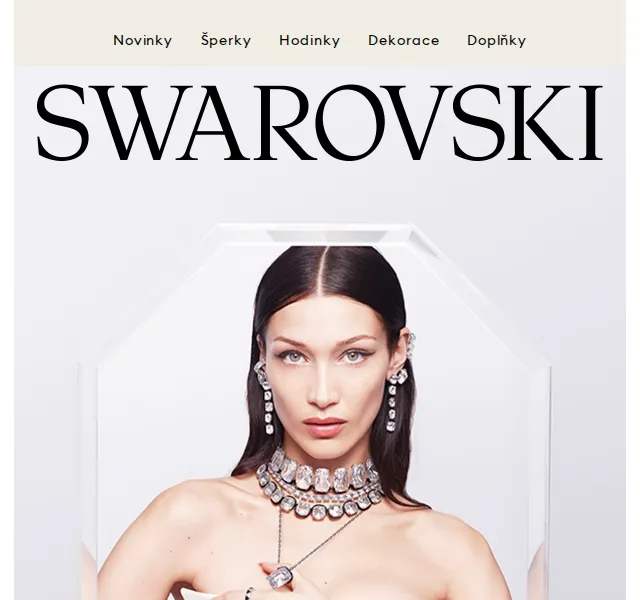 Swarovski: Bella v černobílé – červen 2026 | Nuslet.cz